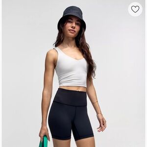 White lululemon tank